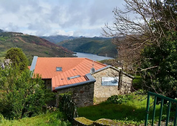 Дом отдыха Caminho Geres - Heritage Eco-cottage - Jacuzzi *